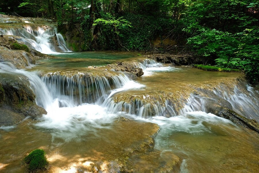 Vânătoarea cascadei în Parcul Național Cheile Nerei-Beușnița, România